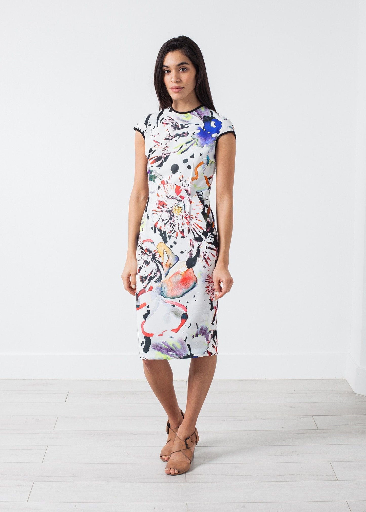 Vestido de ensueño con flores pintadas