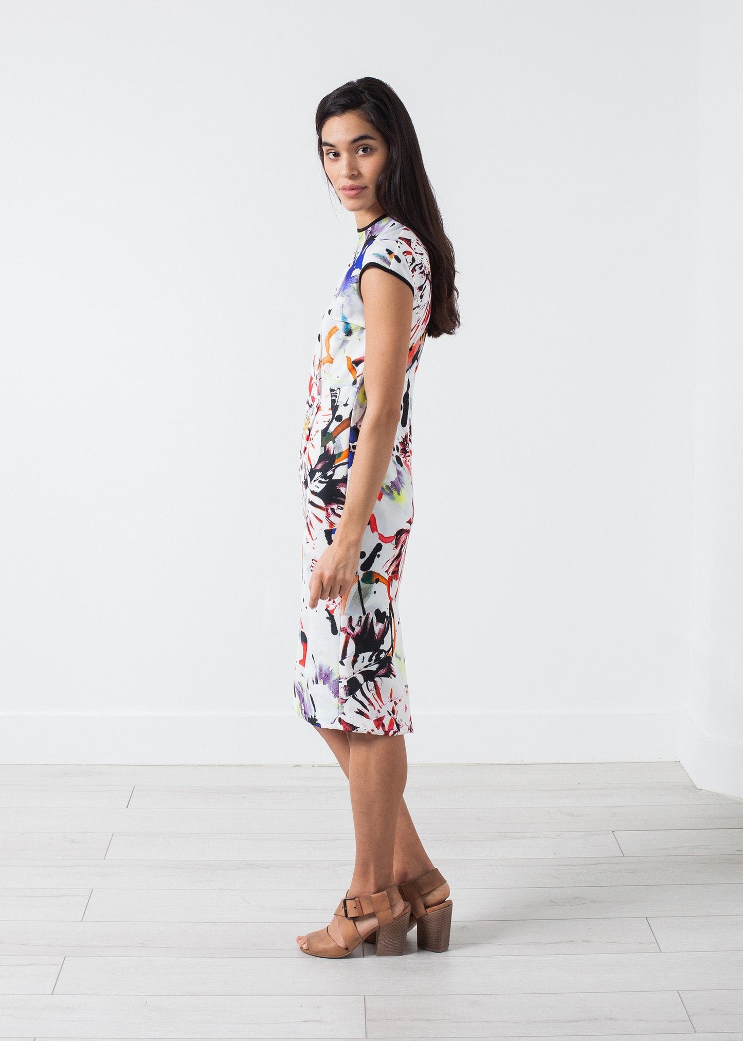 Vestido de ensueño con flores pintadas