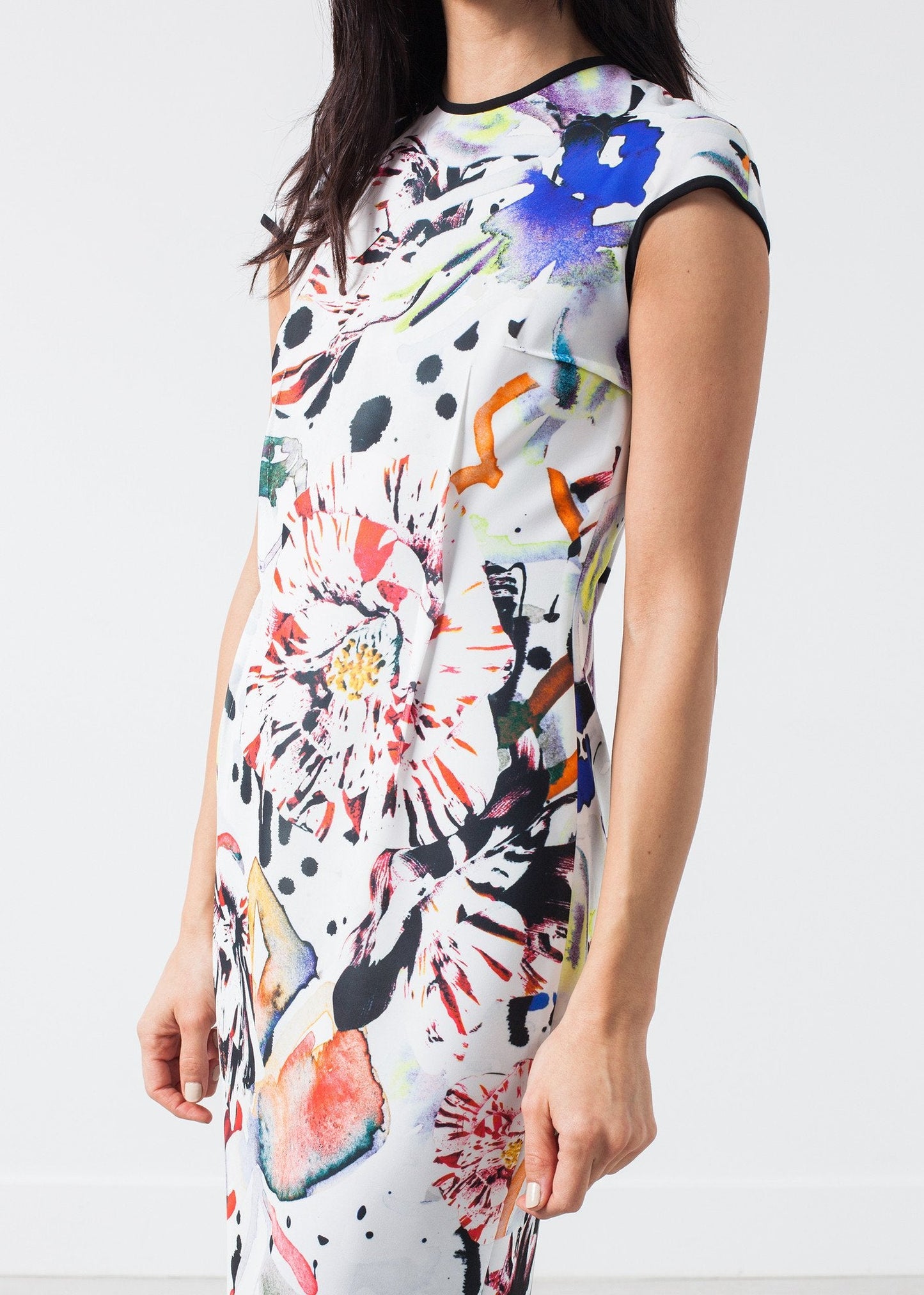 Vestido de ensueño con flores pintadas