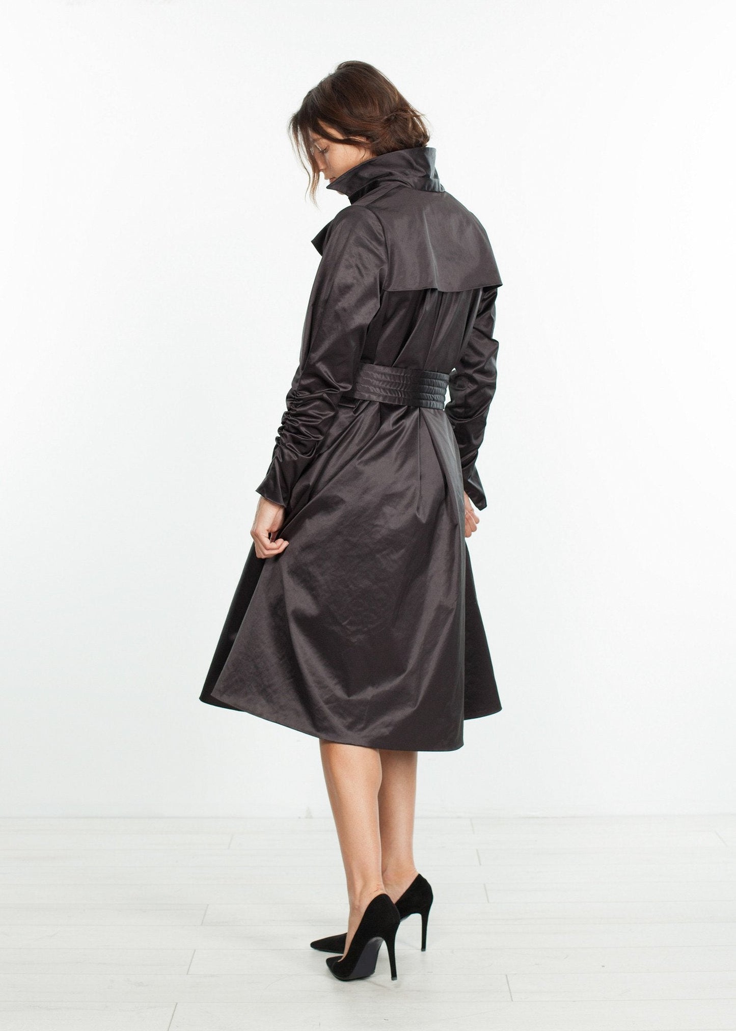 Trench coat in nero 