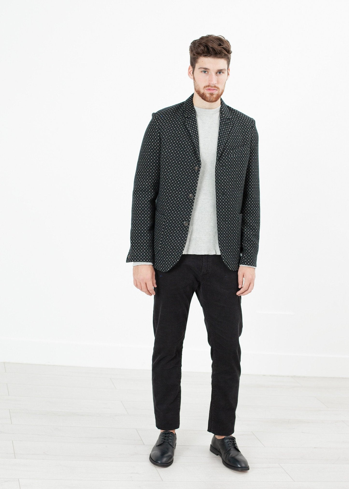 Serra Blazer i skogen