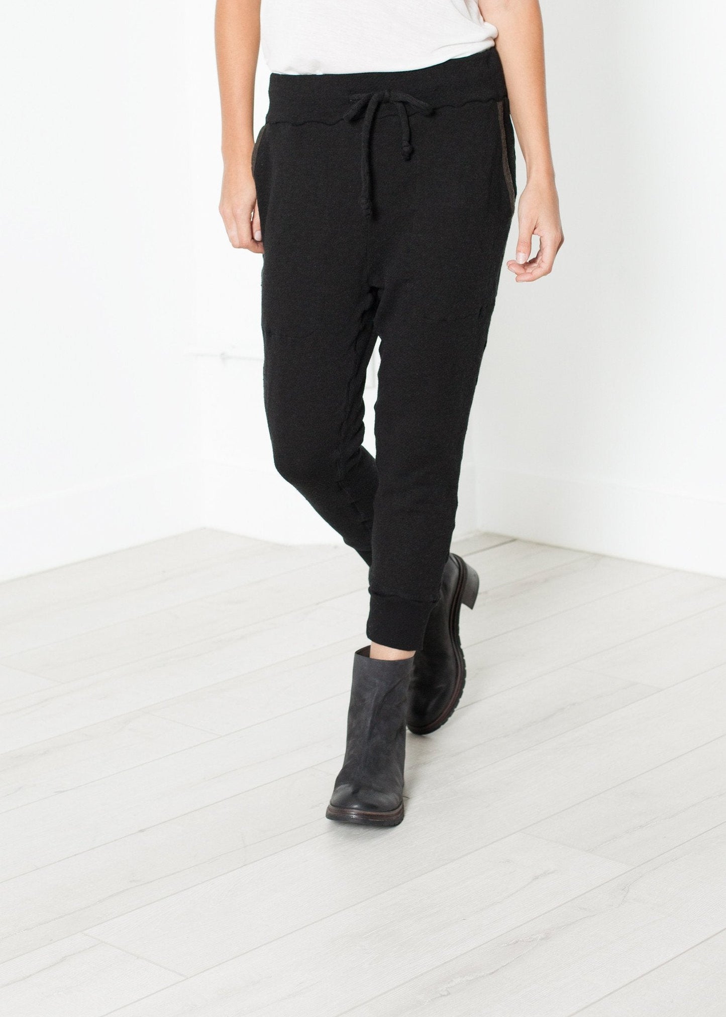 Highsoft Cropped Sweat in Schwarz 