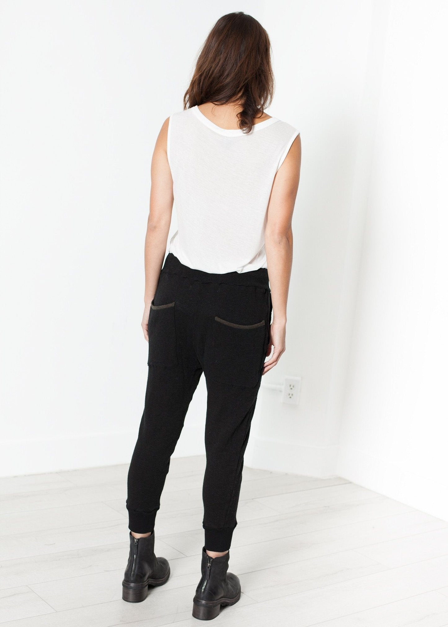 Highsoft Cropped Sweat in Schwarz 