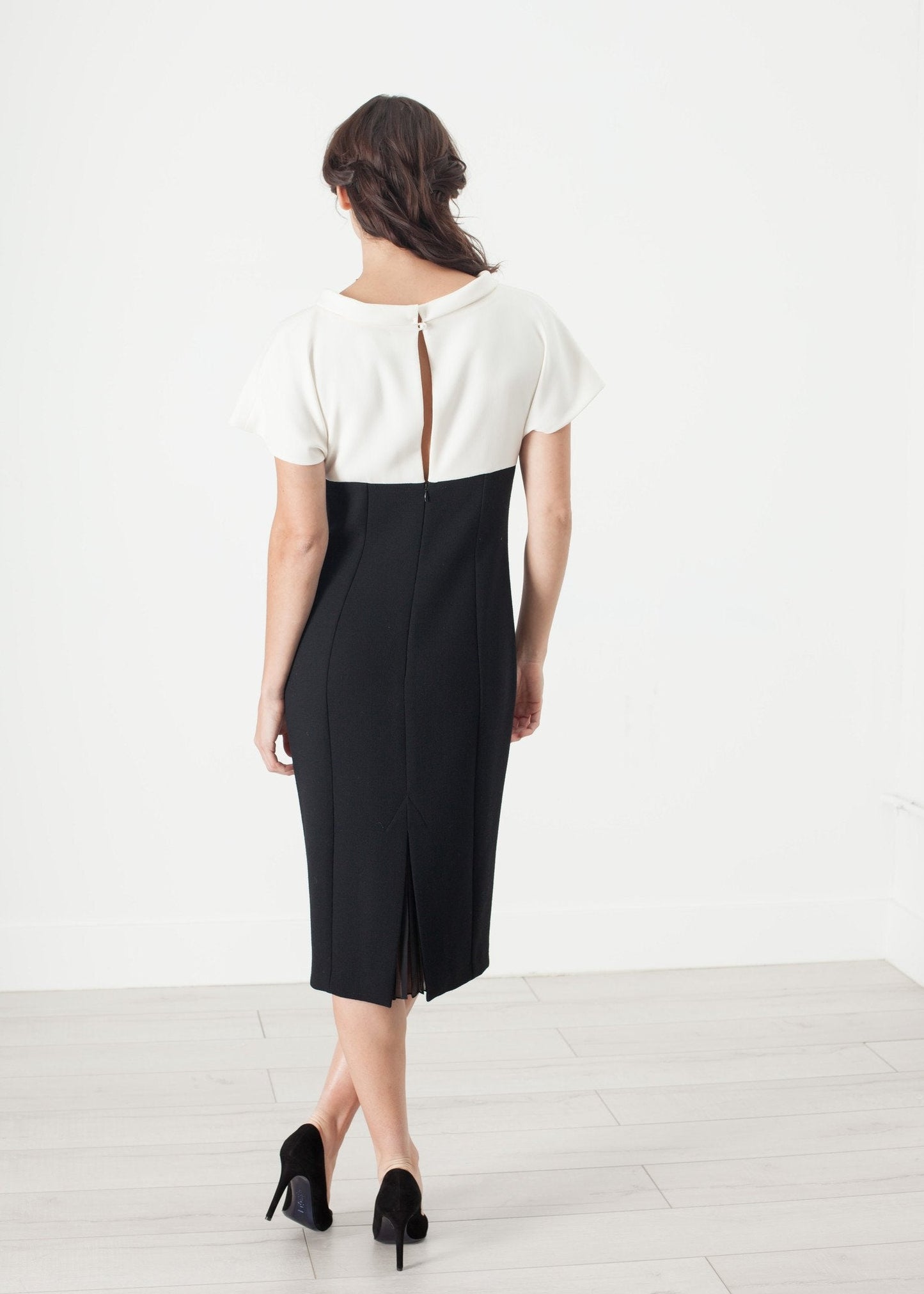 Robe Pearl Attachée en Crème/Noir