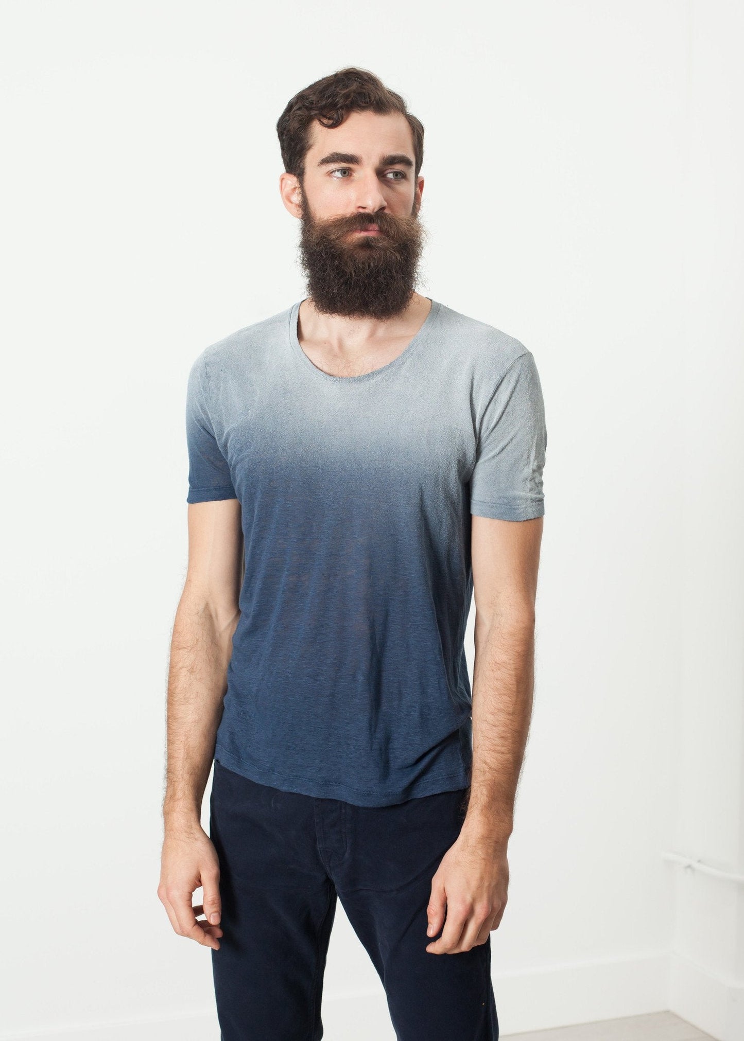 T-shirt med övertryck i marinblå