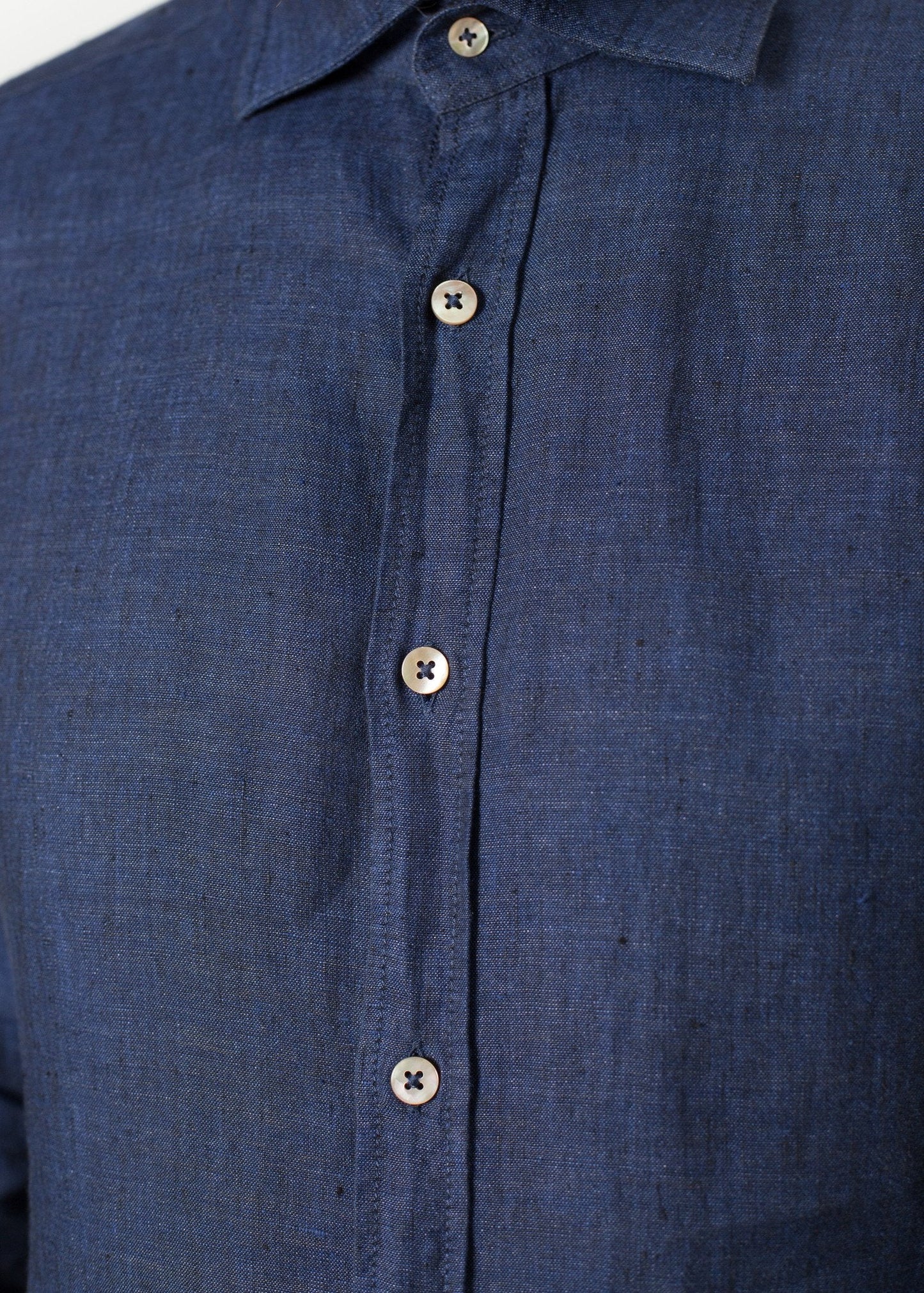 Camisa abotonada en azul marino