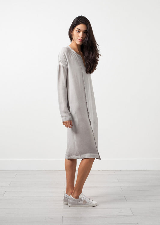 Langärmliges Seidenkleid