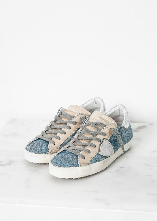 Tenis bajos con lentejuelas metalizadas
