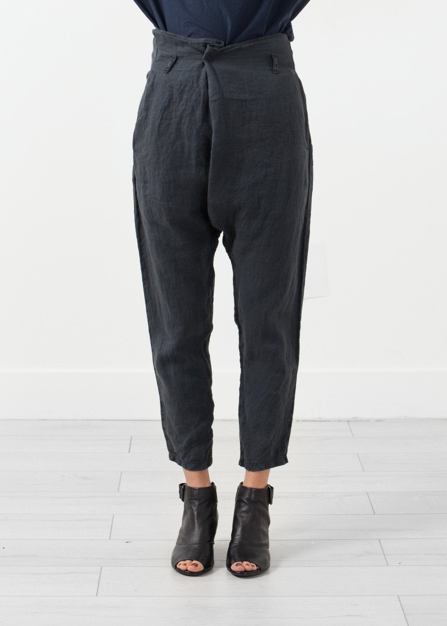Pantalón cruzado