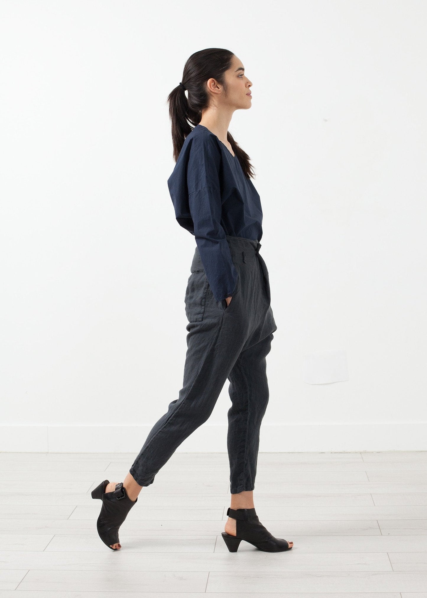 Pantalón cruzado