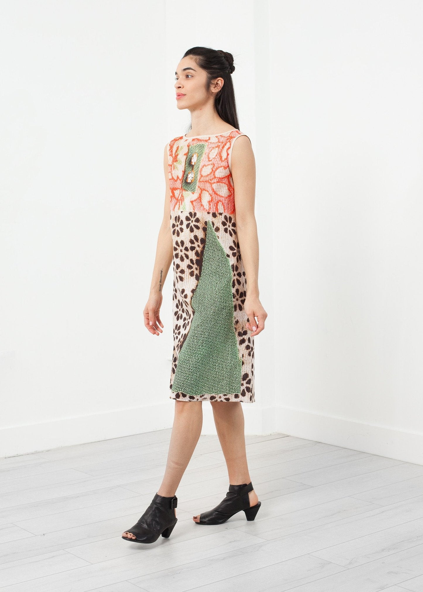 Vestido floral sin mangas