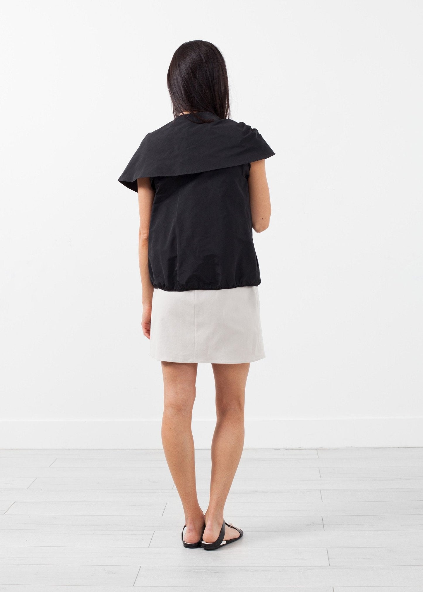 Ärmellose Cape-Jacke