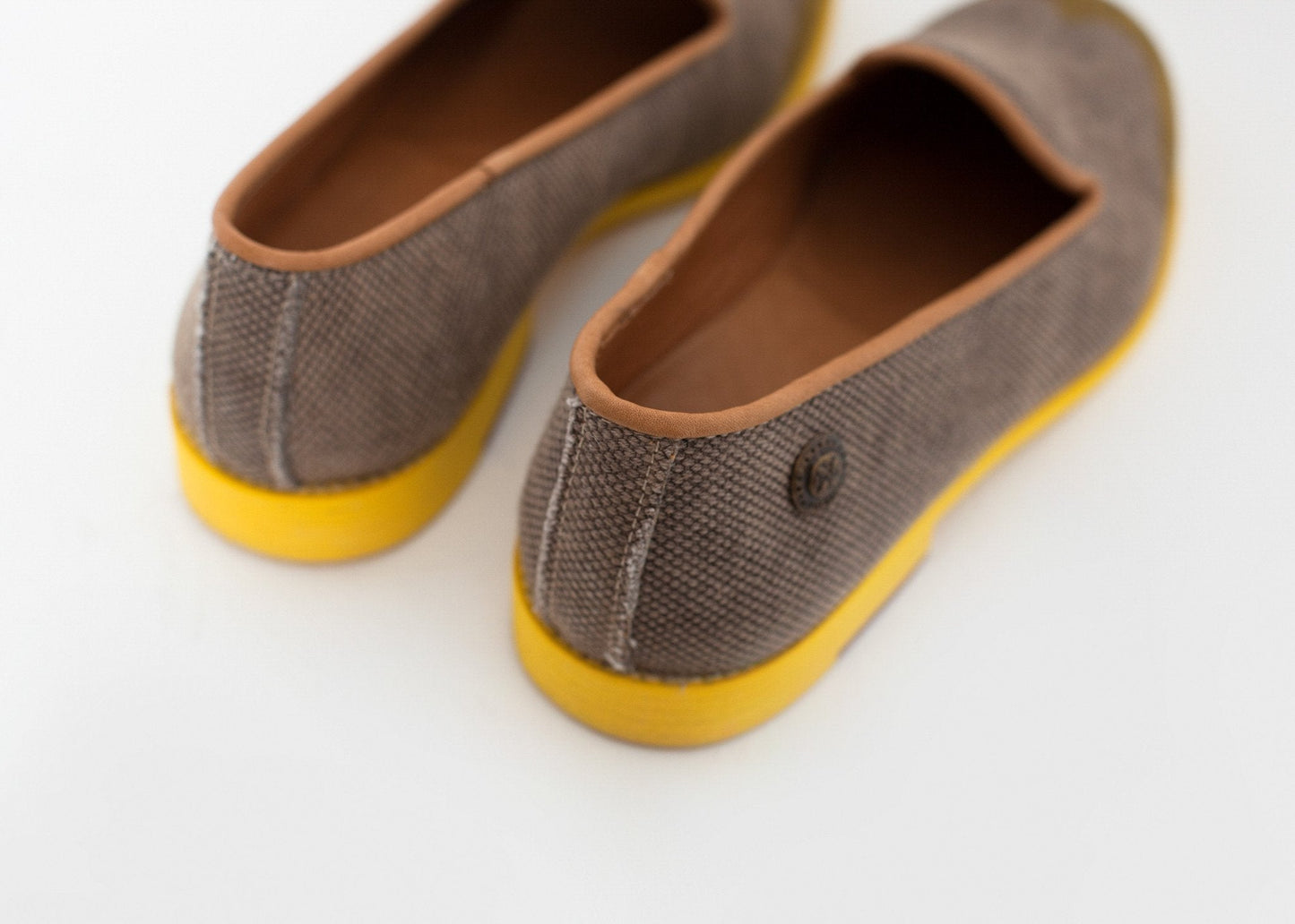 Wingtip-Loafer in Gelb